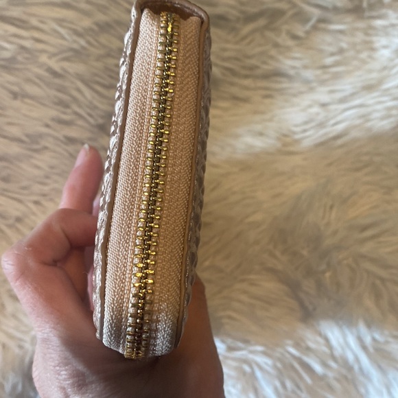 NWOT Tory Burch wallet - Picture 13 of 17